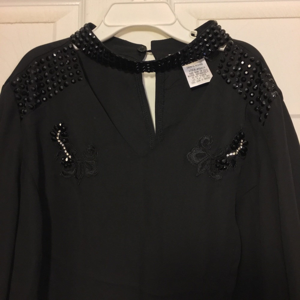 NWOT MOCHA TurtleNeck Collar Front Open